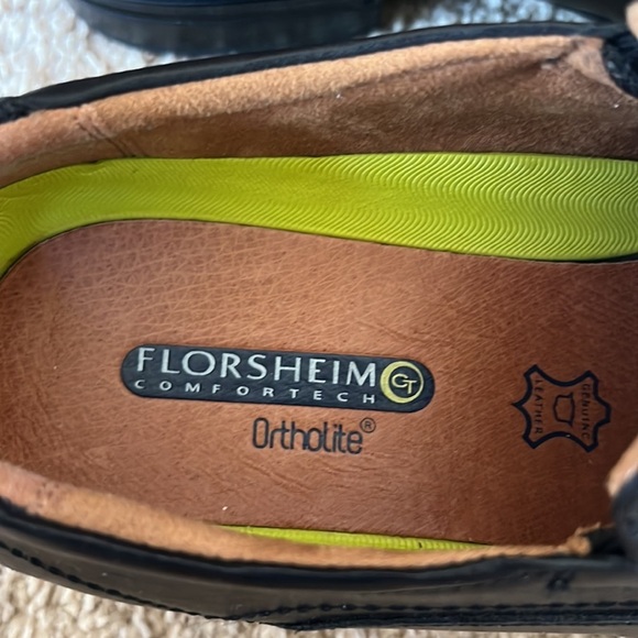 Florsheim ortholite mens SZ 8D black leather loafers. main image 9